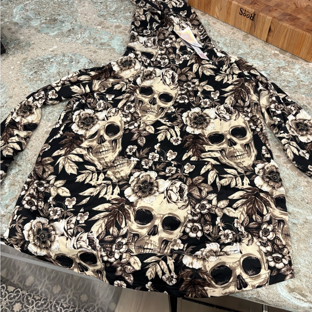 LuLaRoe Black and Cream Skull Hoodie